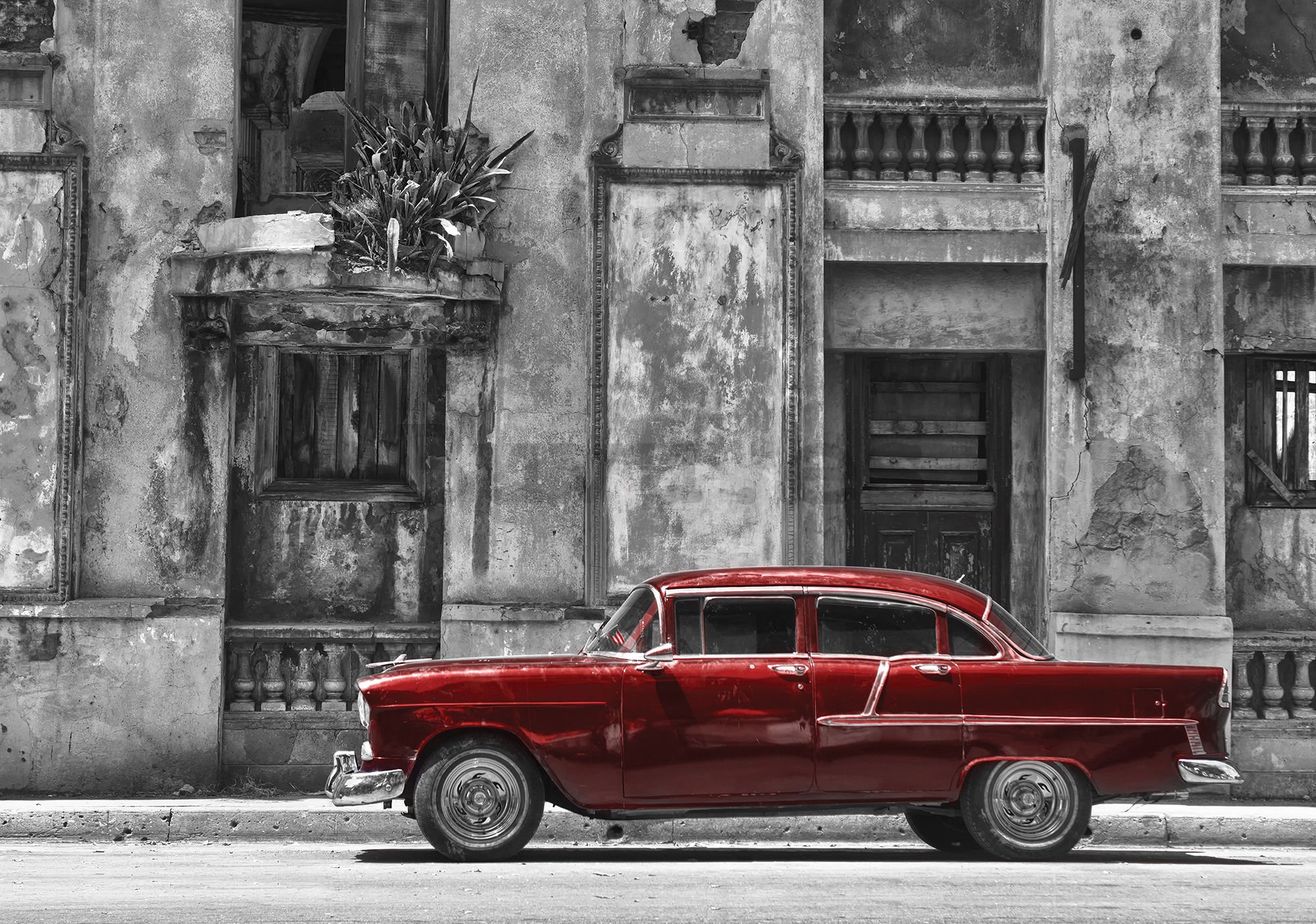 Fotomural TNT: Calle cubana coche rojo - 104x152,5 cm